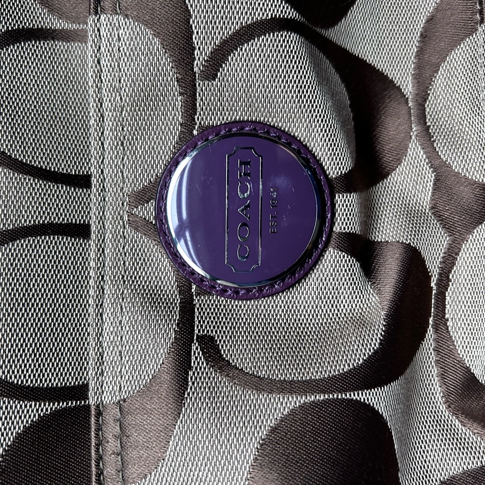 Coach Canvas and Signature Logo Diaper bag - Picture 3 of 10